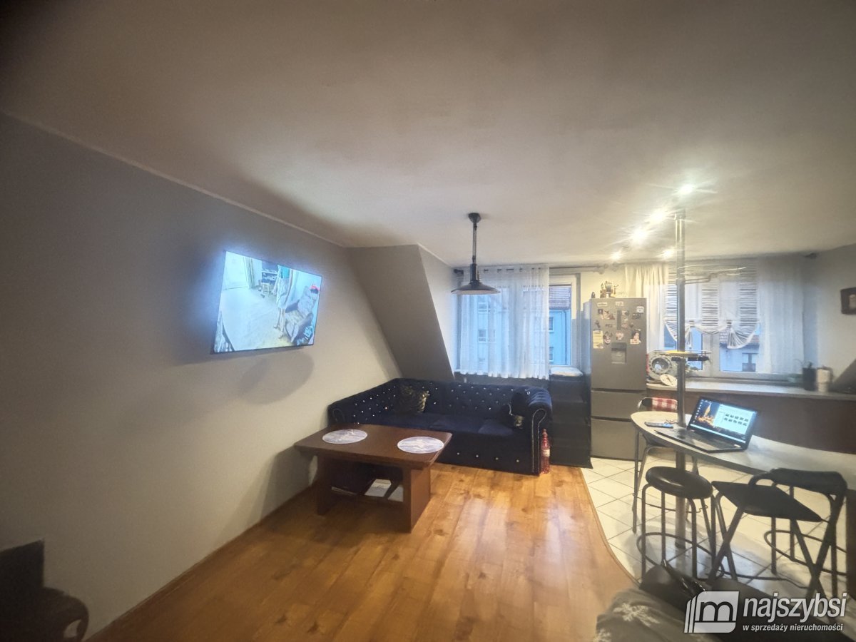 Gryfice - Dwupoziomowe mieszkanie w centrum miasta (2)