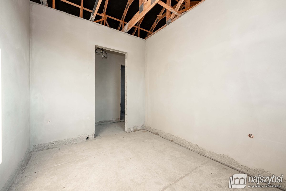 Nowogard - Kościuszki - dom wolnostojący parterowy (34)