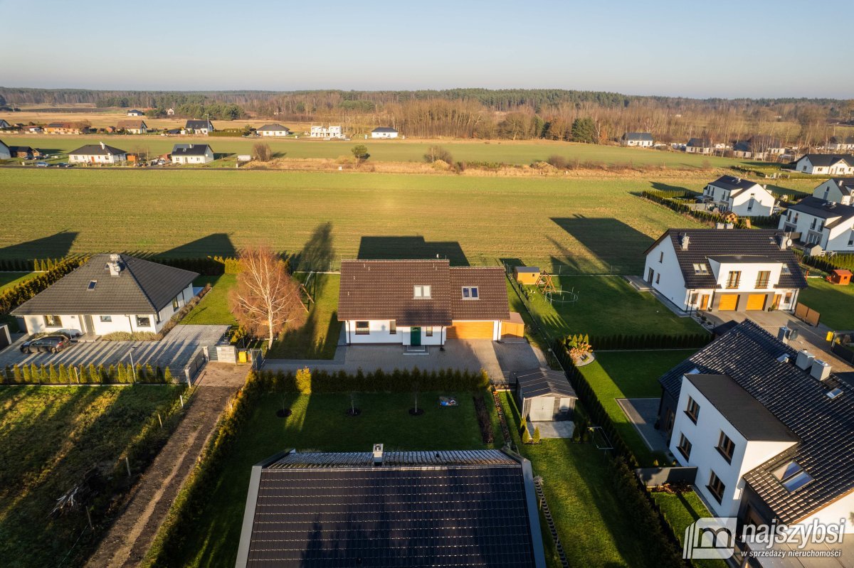 Białuń k. Goleniowa- umeblowany dom z 2022 r. (30)