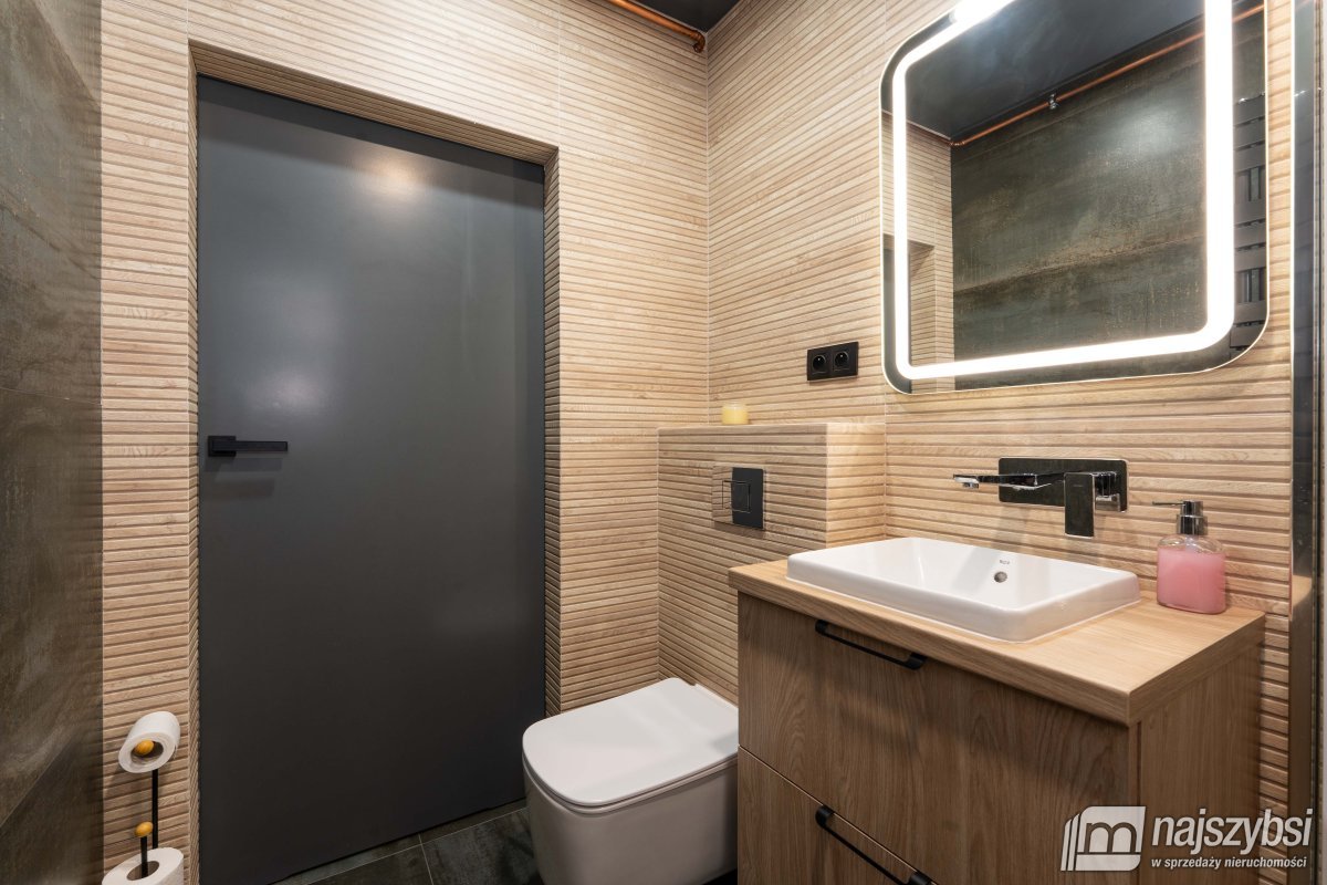 Darłowo- apartament z systemem  Smart Home+ parkin (11)