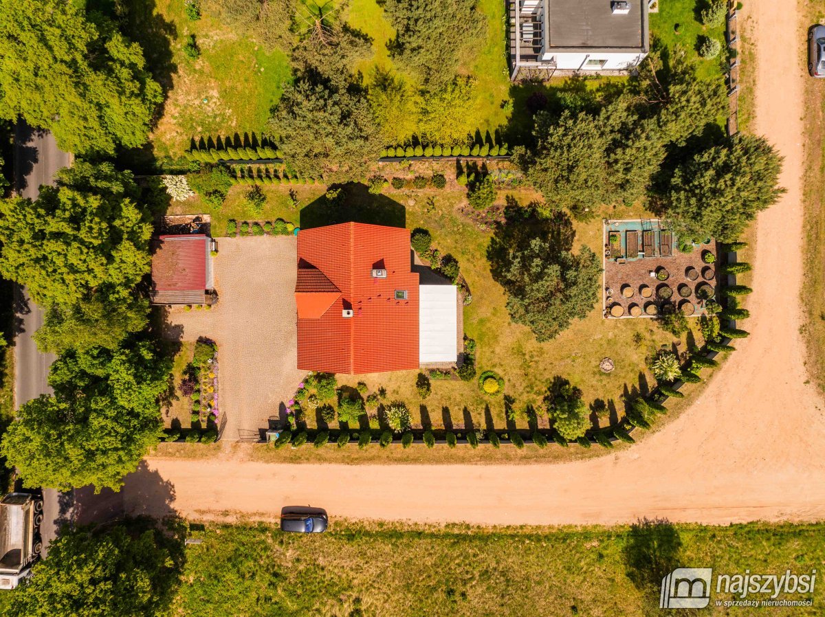 Poczernin- duży i piękny dom na uboczu (12)