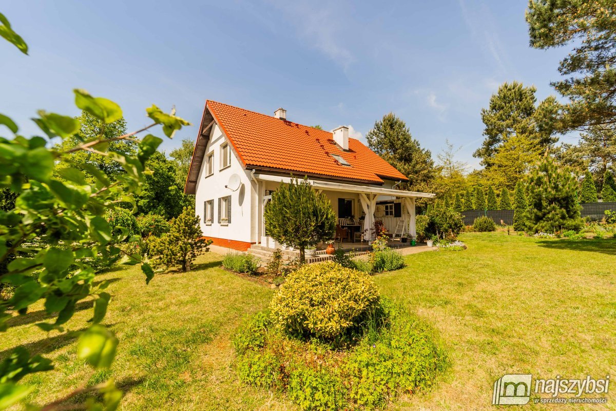 Poczernin- duży i piękny dom na uboczu (14)