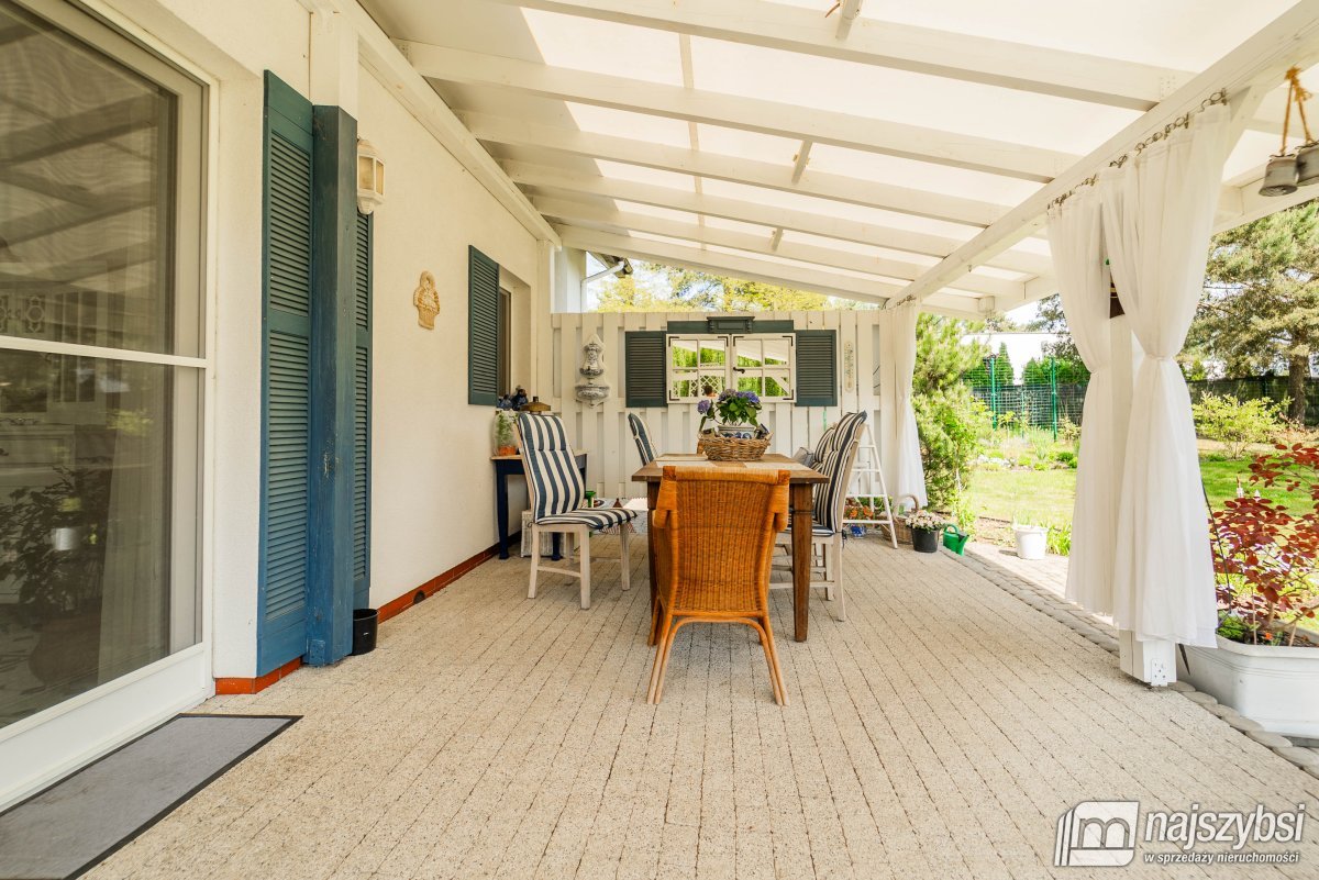 Poczernin- duży i piękny dom na uboczu (17)