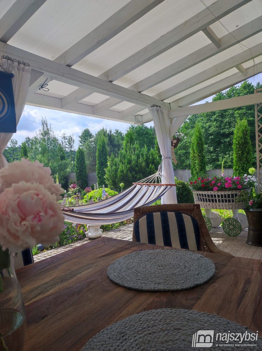 Poczernin- duży i piękny dom na uboczu (7)