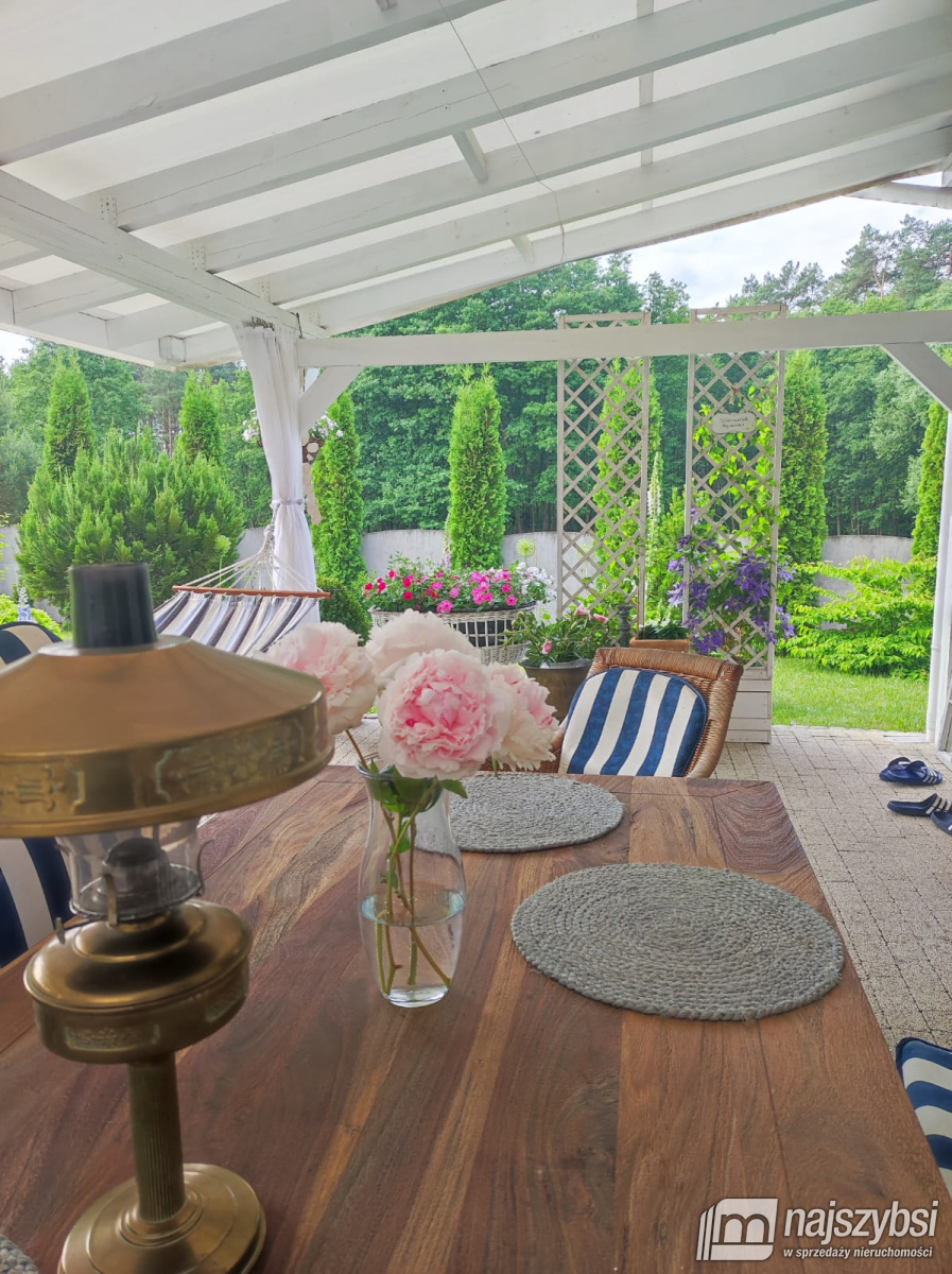 Poczernin- duży i piękny dom na uboczu (8)