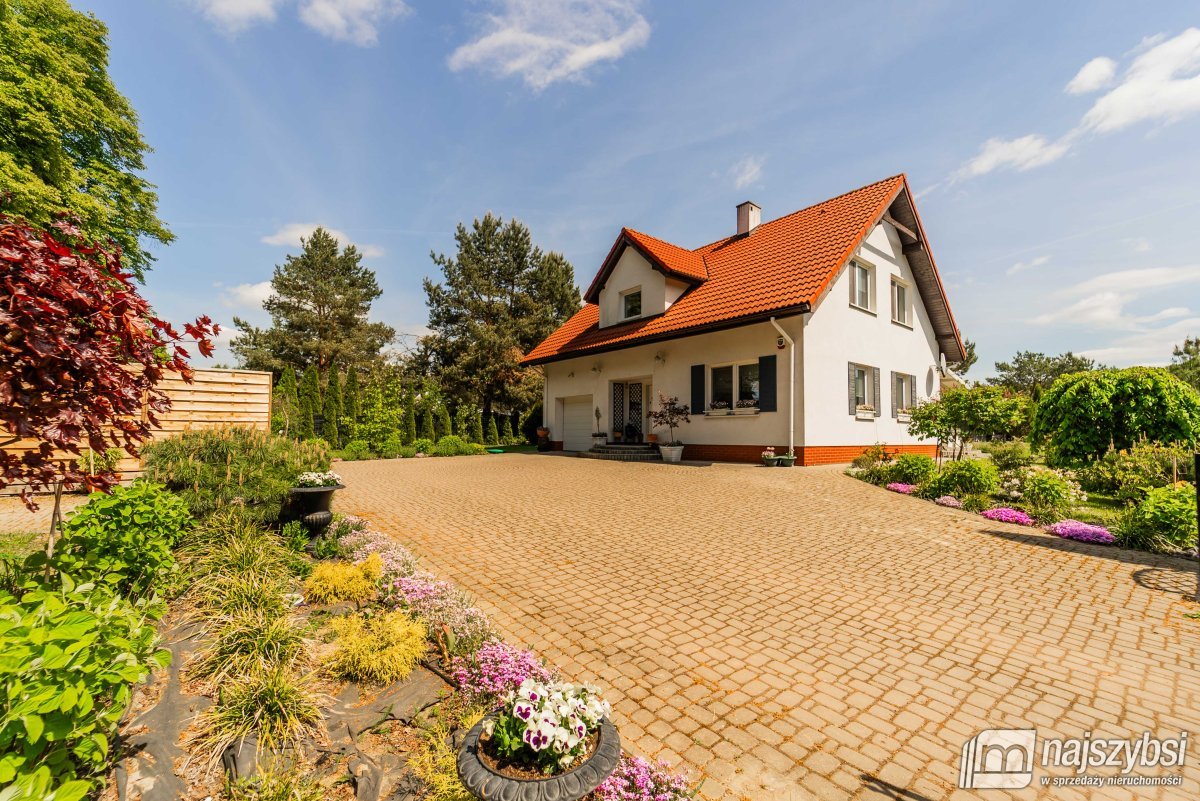 Poczernin- duży i piękny dom na uboczu (9)