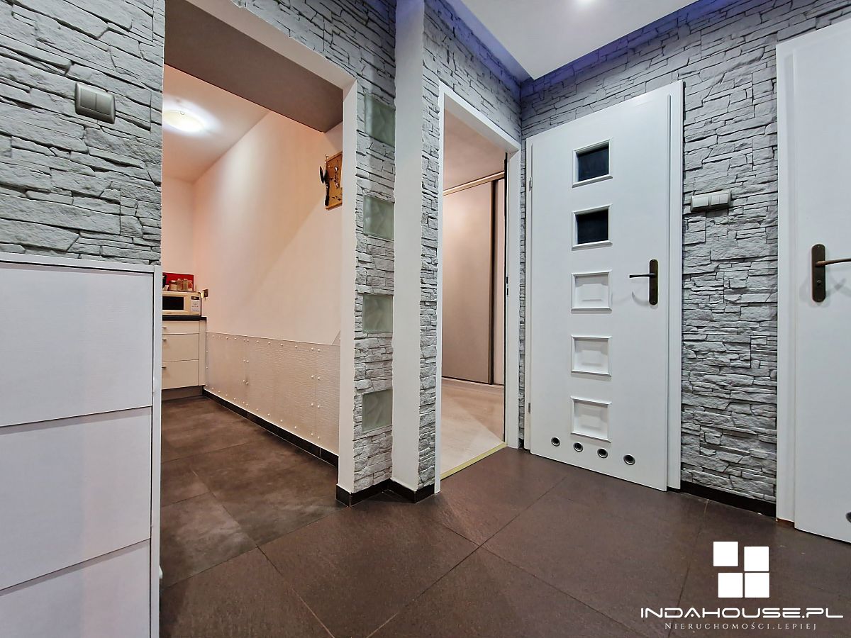 Dwustronne 3 pokojowe. Loggia. IV p. Przylesie. (6)