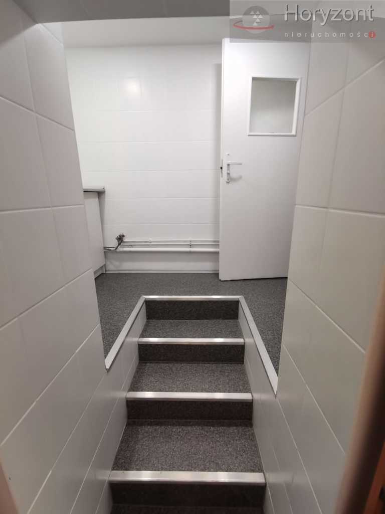 Lokal 240m2 - ścisłe Centrum, super cena! (18)