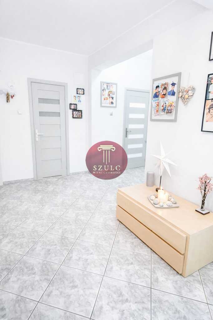 Bezrzecze 4-pokoje  z  balkonem. (10)