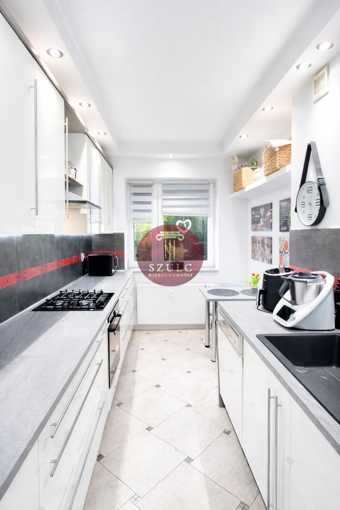 Bezrzecze 4-pokoje  z  balkonem. (12)