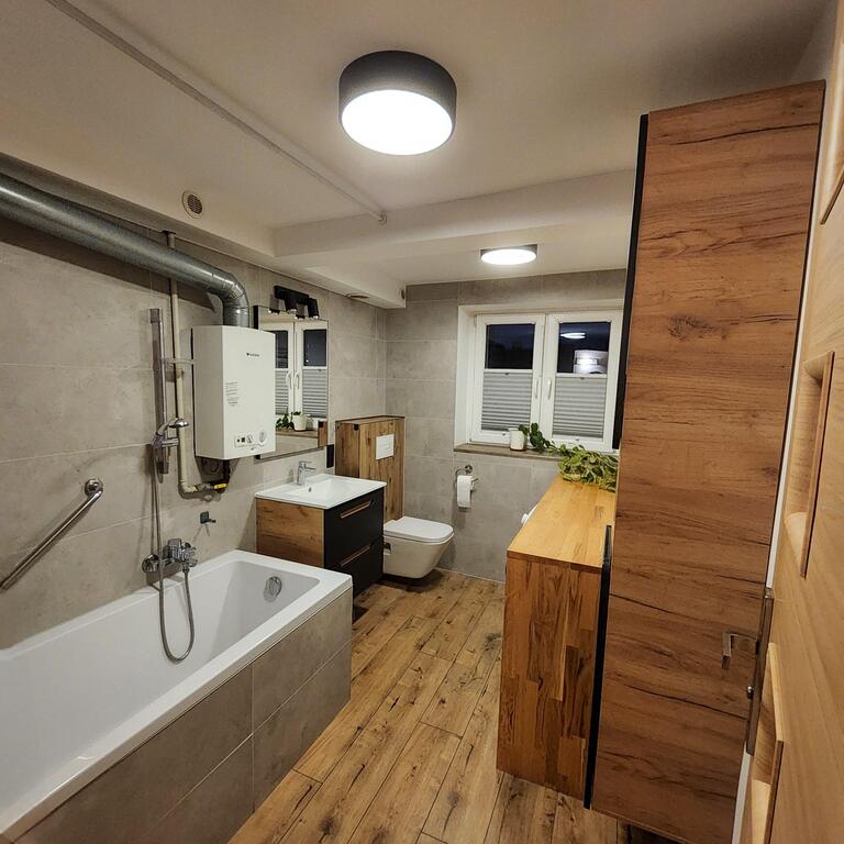 Komfortowe 3 pokoje, ogrzewanie miejskie. (13)