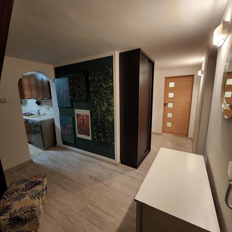 Komfortowe 3 pokoje, ogrzewanie miejskie. (6)