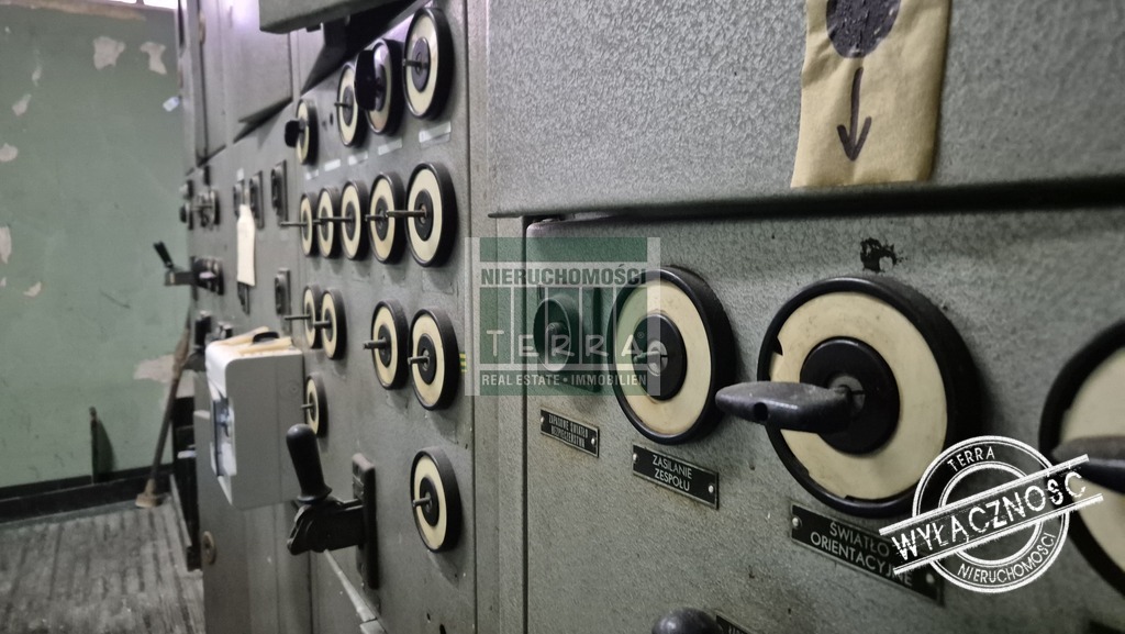 Zabytkowy budynek kina (13)