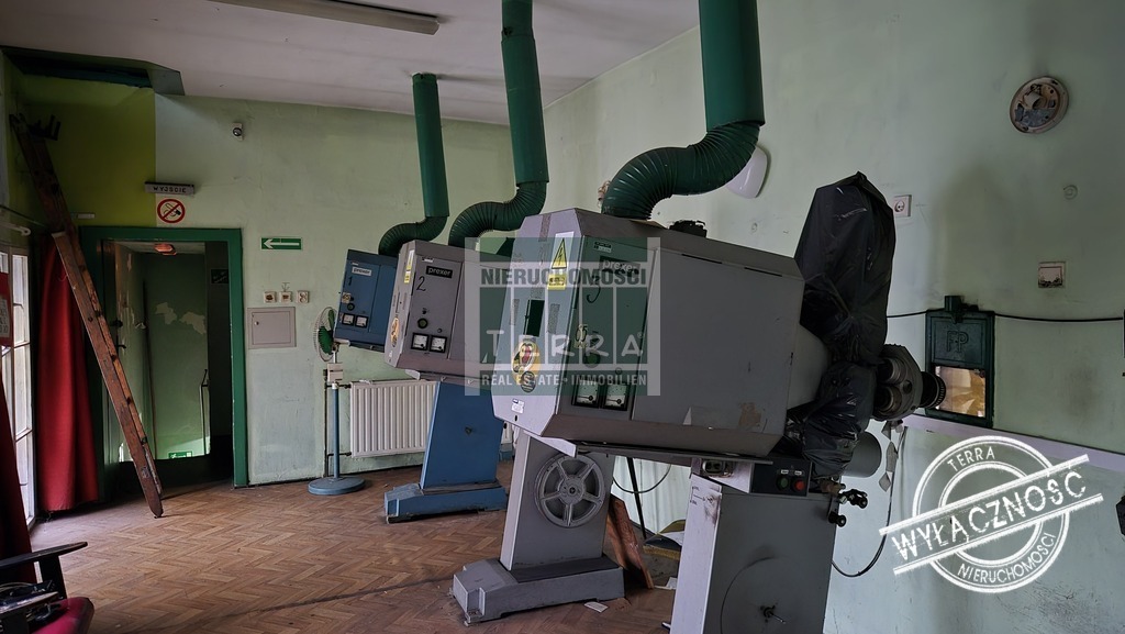 Zabytkowy budynek kina (12)