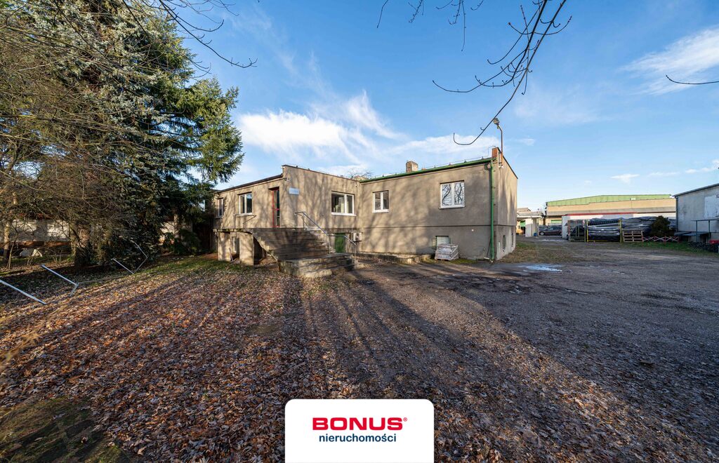 W cenie parking dla pracowników/klientów Ochrona (13)