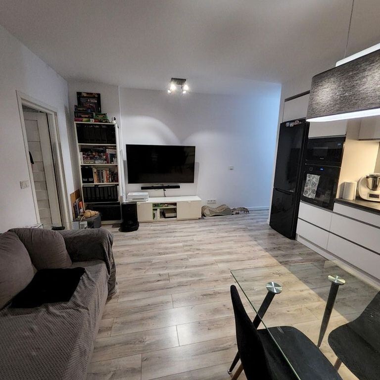 Na sprzedaż nowoczesne, zadbane mieszkanie. (2)