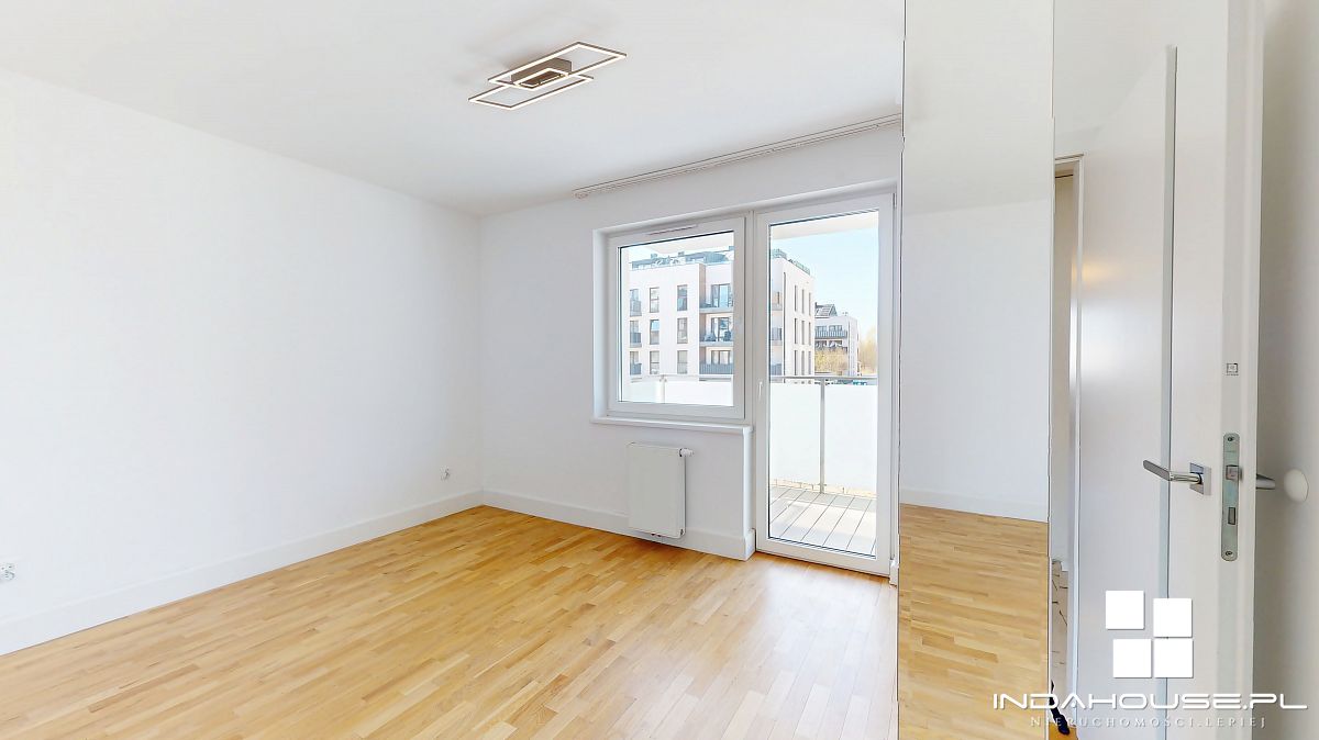 Nowy, 3 pokojowy apartament. Najem okazjonalny. (1)