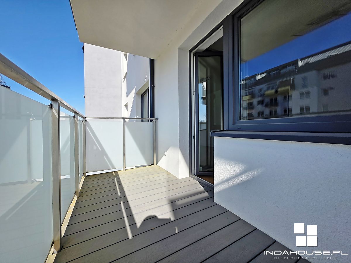 Nowy, 3 pokojowy apartament. Najem okazjonalny. (11)