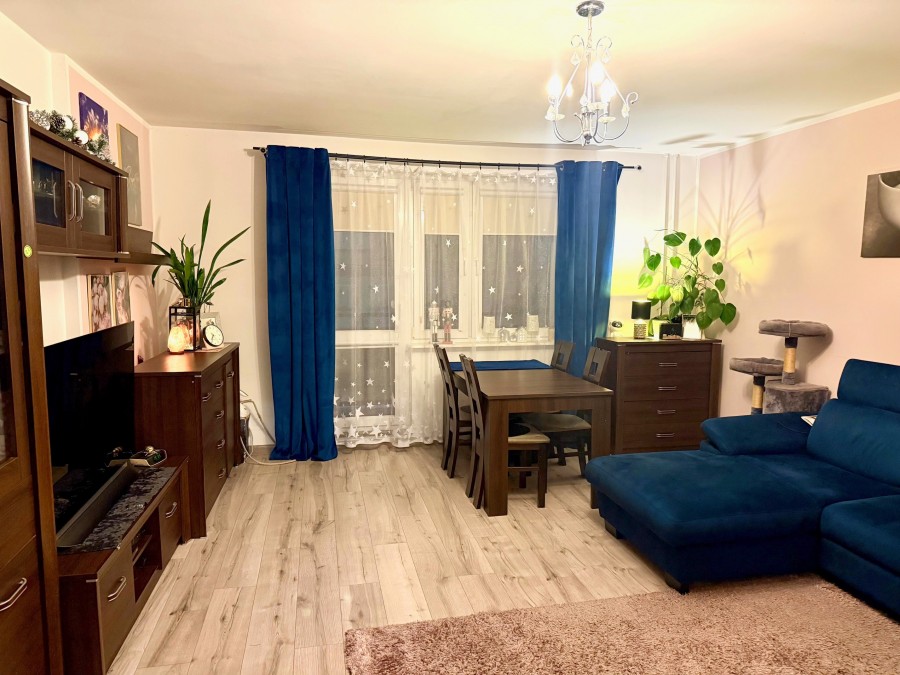 3 pokoje, centrum miasta - balkon. (1)