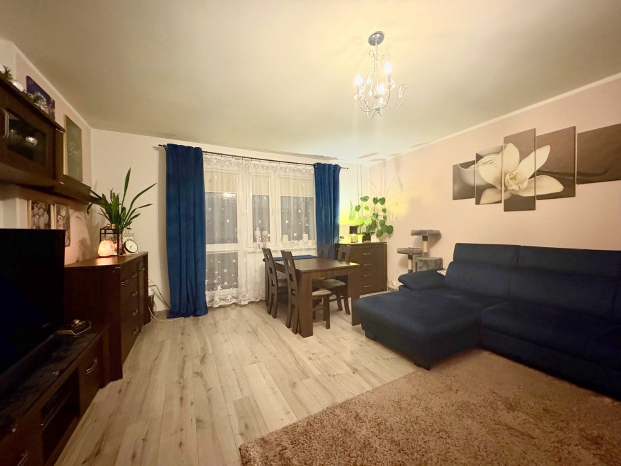 3 pokoje, centrum miasta - balkon. (3)