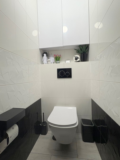 3 pokoje, centrum miasta - balkon. (4)