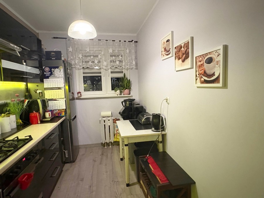 3 pokoje, centrum miasta - balkon. (6)