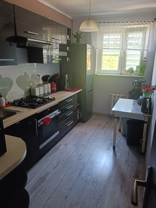 3 pokoje, centrum miasta - balkon. (6)