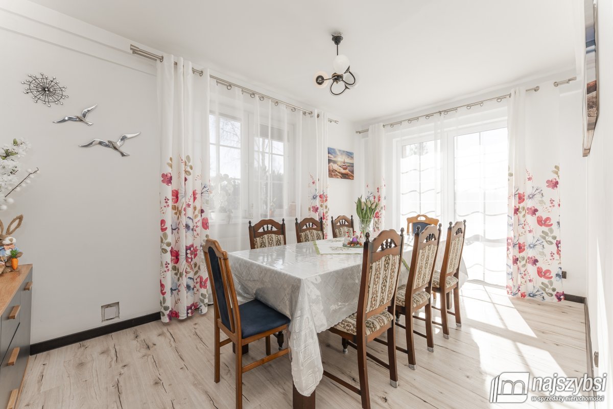 Tymień - duży dom z kiloma niezależnymi lokalami (19)