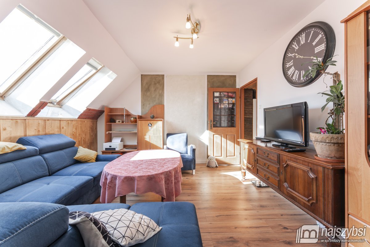 Tymień - duży dom z kiloma niezależnymi lokalami (26)