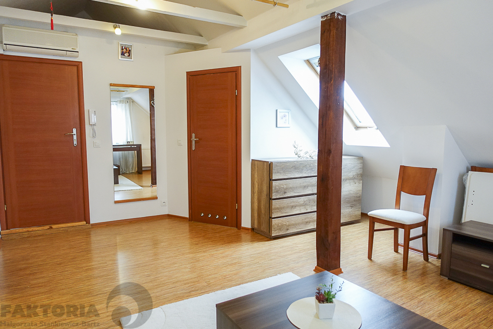 Komfortowy dom na Bezrzeczu, piękny ogród (29)