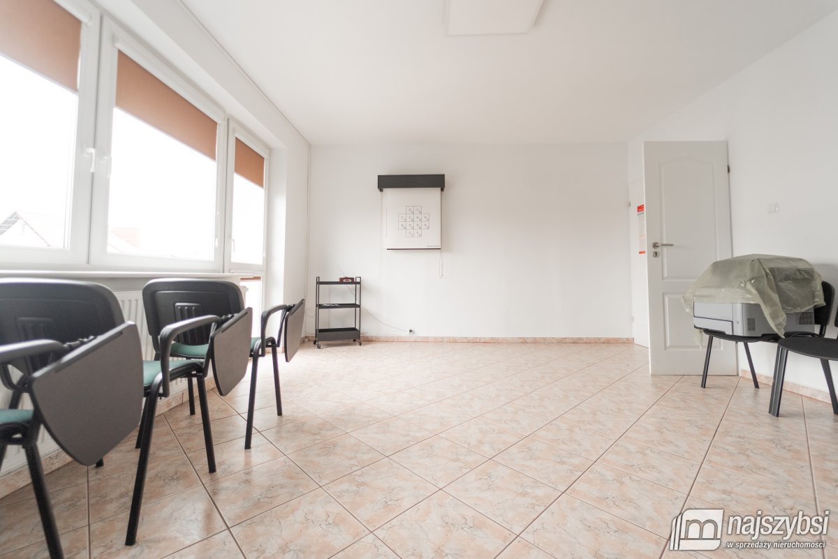 CHOSZCZNO - Gabinety lekarskie i mieszkanie  (15)