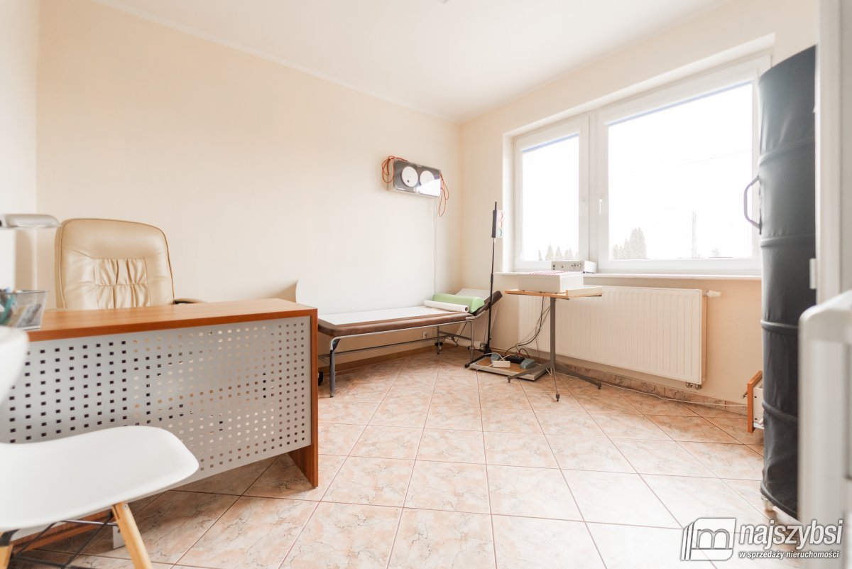 CHOSZCZNO - Gabinety lekarskie i mieszkanie  (16)