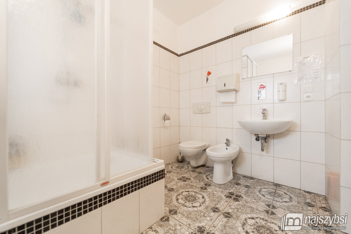 CHOSZCZNO - Gabinety lekarskie i mieszkanie  (17)