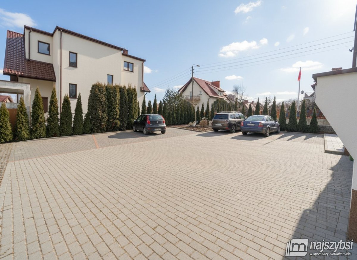 CHOSZCZNO - Gabinety lekarskie i mieszkanie  (25)