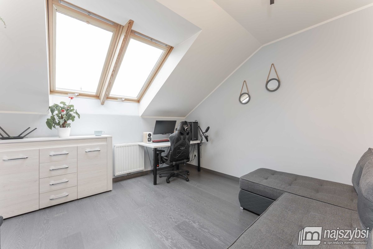 Świdwin- II poziomowe mieszkanie z dużym tarasem  (12)