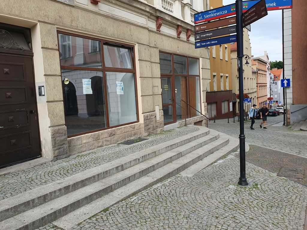 Lokal na Rynku po remoncie! (3)