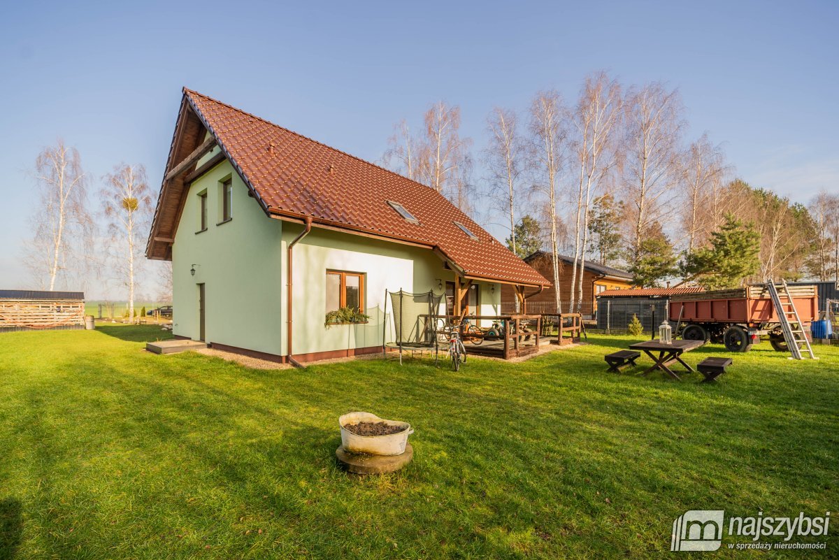 LIPIANY - Przywodzie - dom niedaleko jeziora Chłop (7)