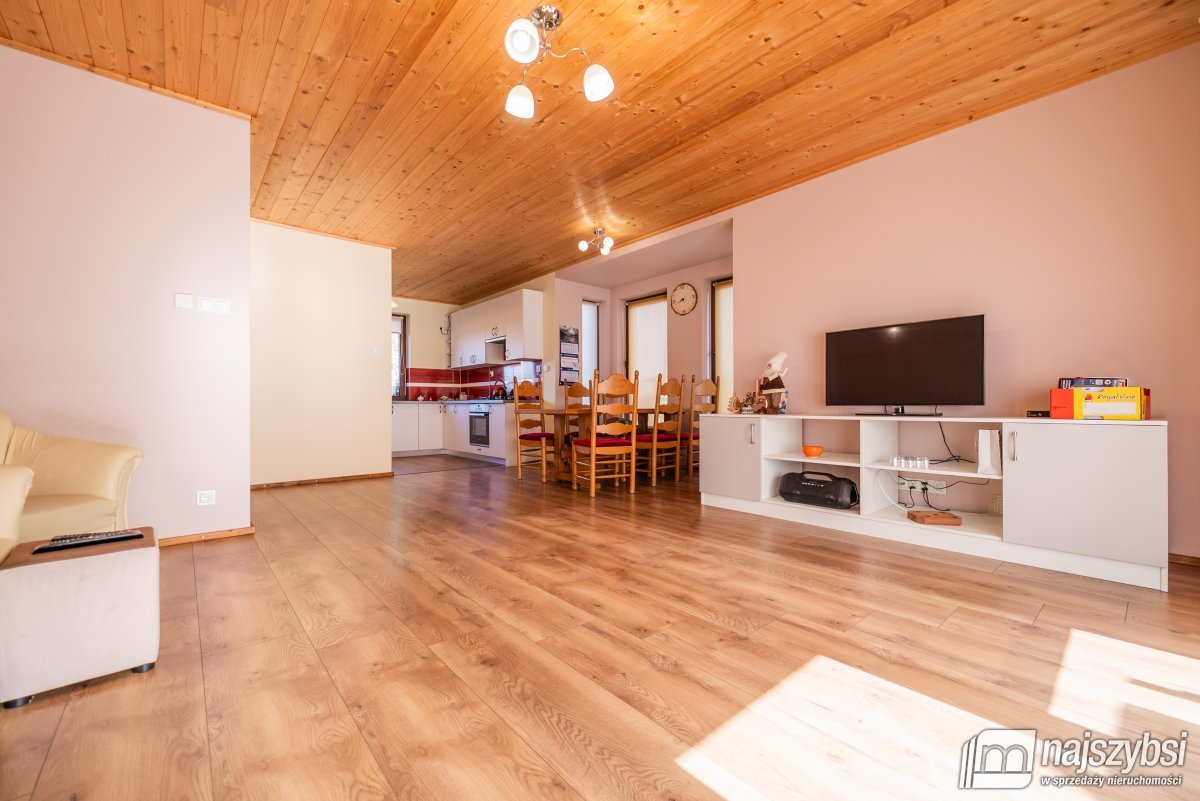 LIPIANY - Przywodzie - dom niedaleko jeziora Chłop (8)