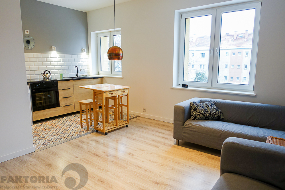 Pogodno 3 pokoje, I p. 2600+470+gaz+en. el. (27)