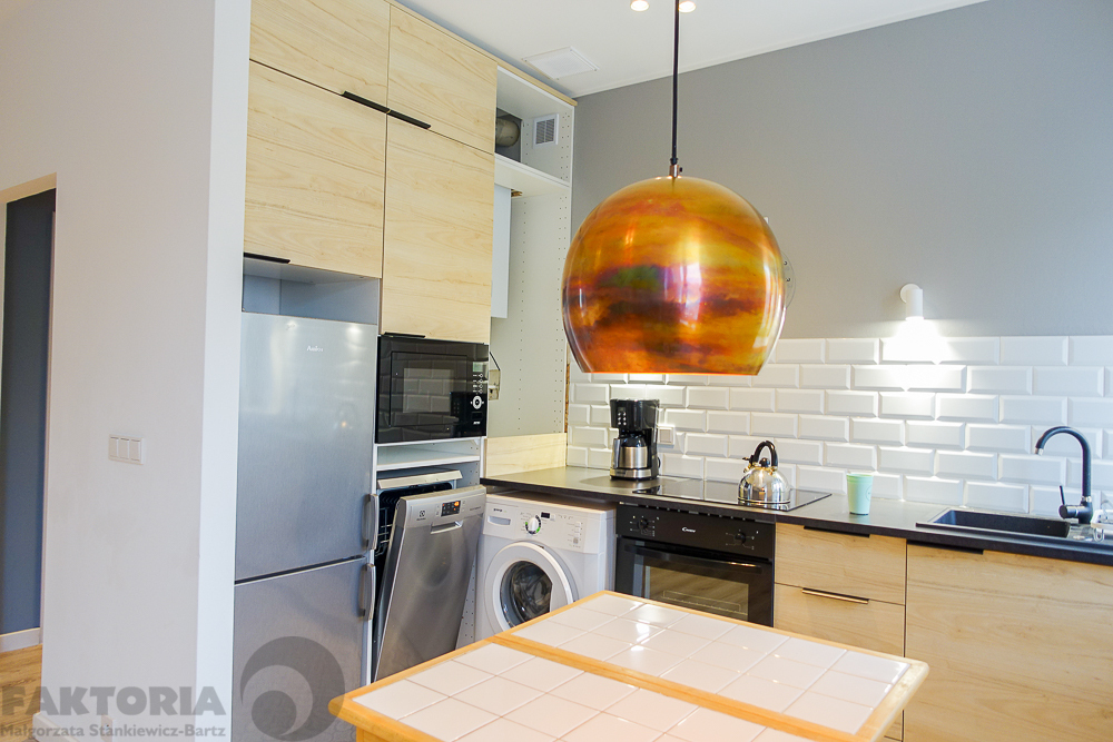 Pogodno 3 pokoje, I p. 2600+470+gaz+en. el. (18)