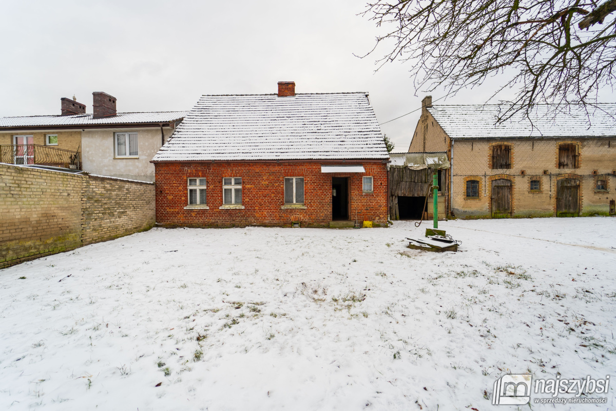 Sicko - dom z budynkami gospodarczymi (1)