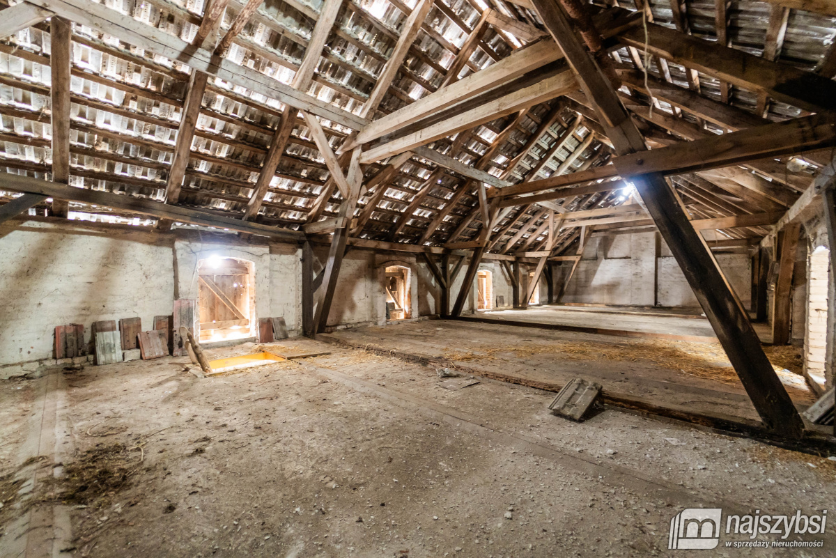 Sicko - dom z budynkami gospodarczymi (19)