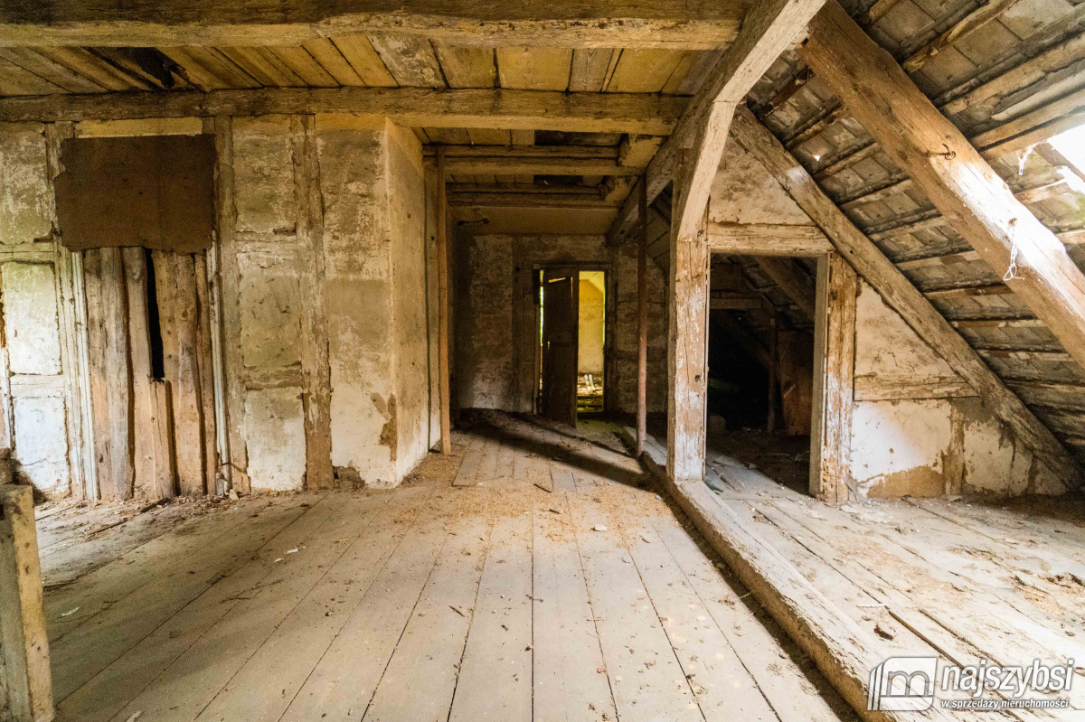 DOBRZANY - obrzeża, skrajny szeregowiec  (12)