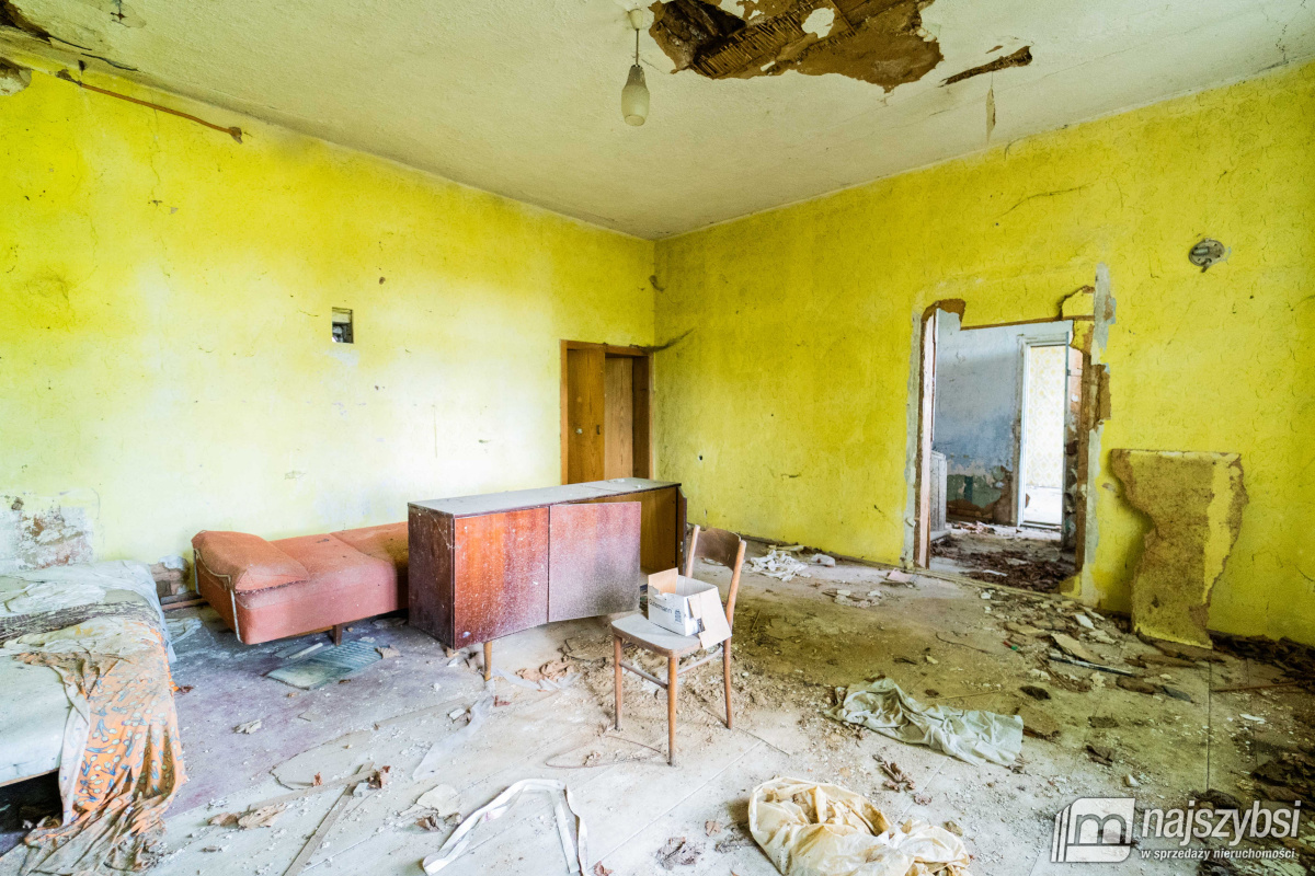 DOBRZANY - obrzeża, skrajny szeregowiec  (14)