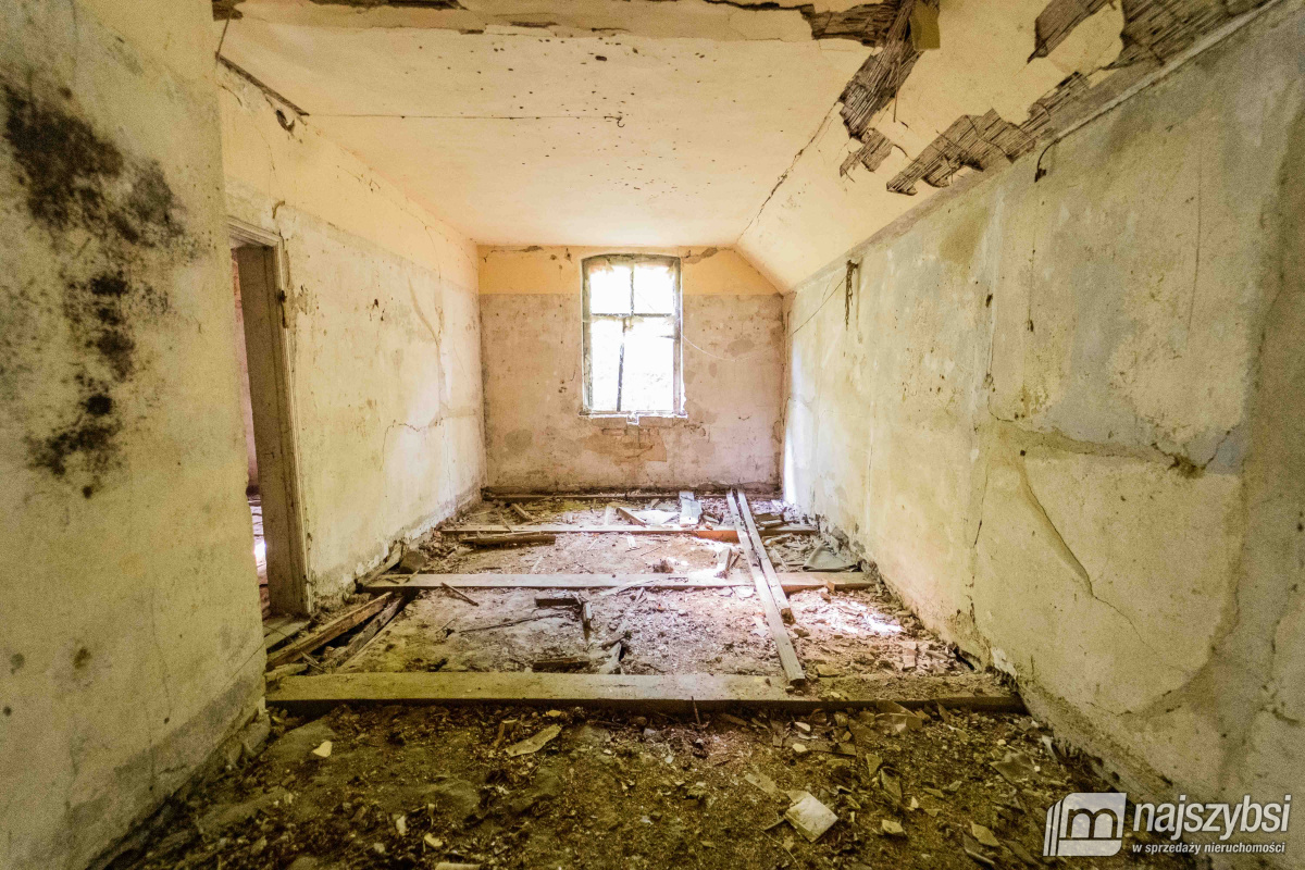 DOBRZANY - obrzeża, skrajny szeregowiec  (15)