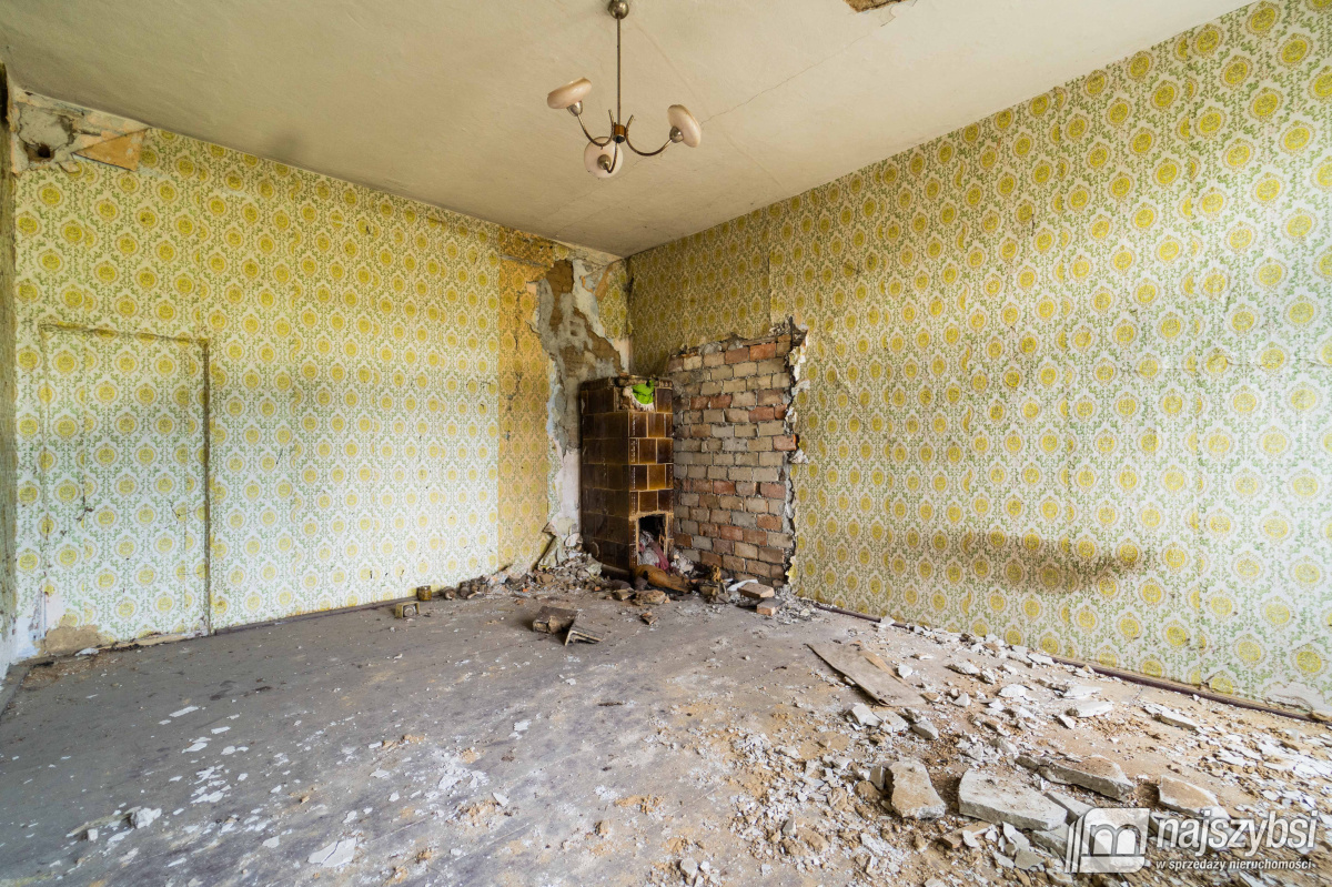 DOBRZANY - obrzeża, skrajny szeregowiec  (8)