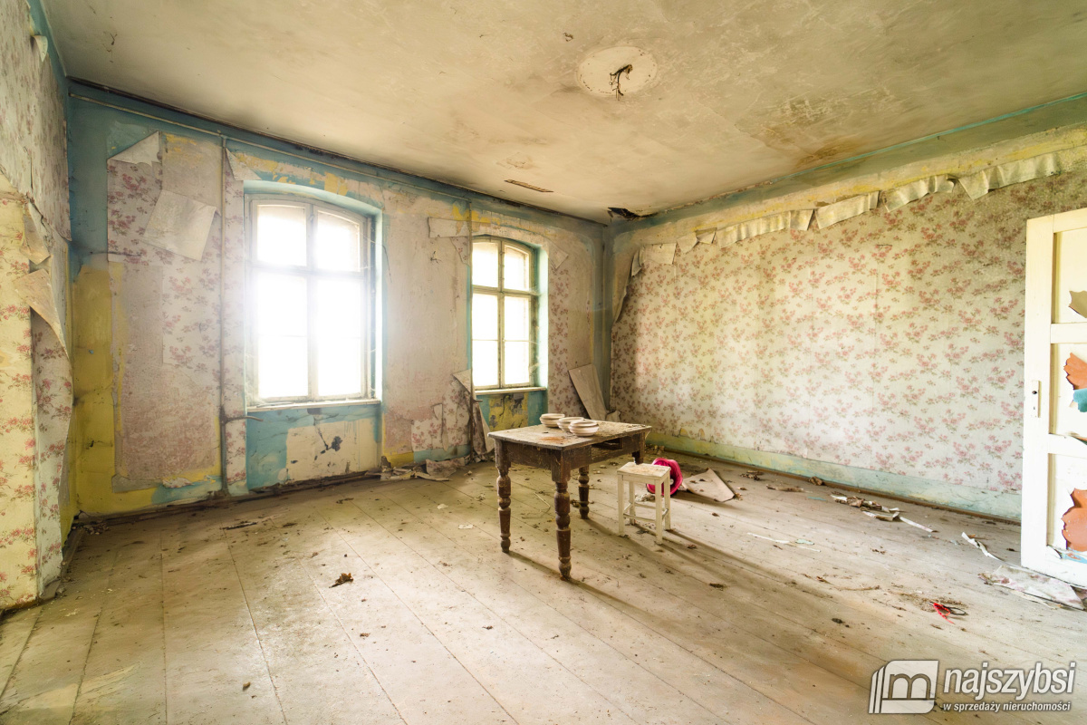 DOBRZANY - obrzeża, skrajny szeregowiec  (9)