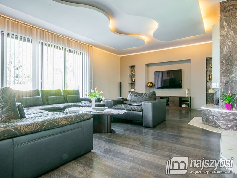 Przestronny dom 529 m2 w  Stargardzie. (11)