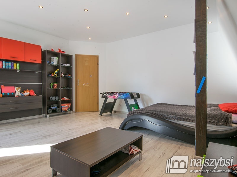 Przestronny dom 529 m2 w  Stargardzie. (27)