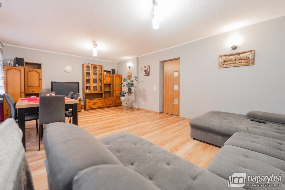 DOLICE - Piękny dom wolnostojący 260m2 + ogródek (23)